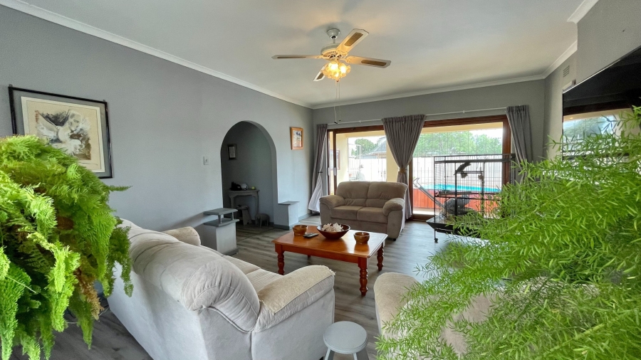 4 Bedroom Property for Sale in Dobson Western Cape